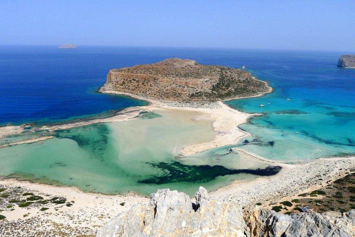 Find the BEST Places to Stay in Crete for Beaches (area + hotel guide)