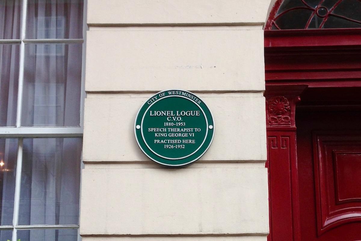chasing plaques is one of the best geeky things to do in london