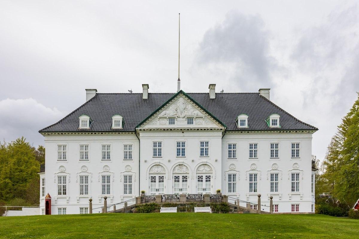exploring marselisborg palace is one of the best things to do in aarhus for free