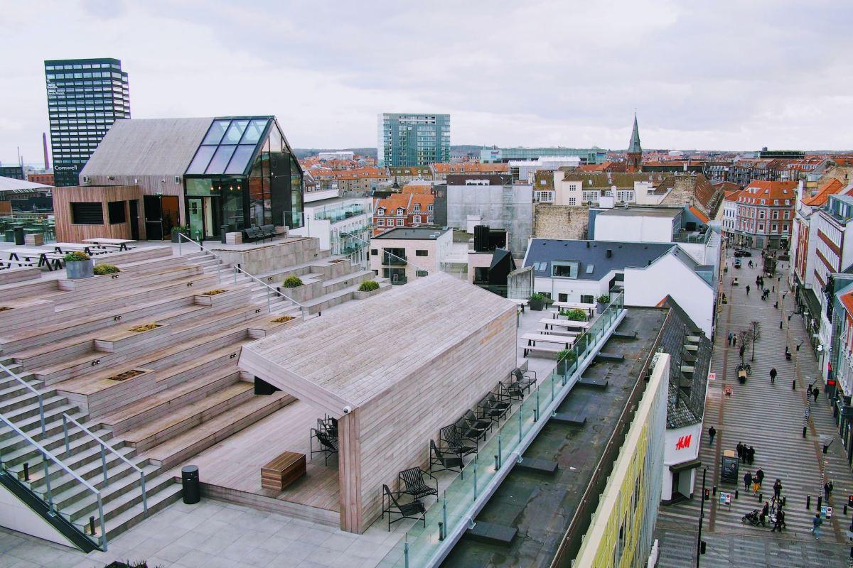 sailing department store rooftop