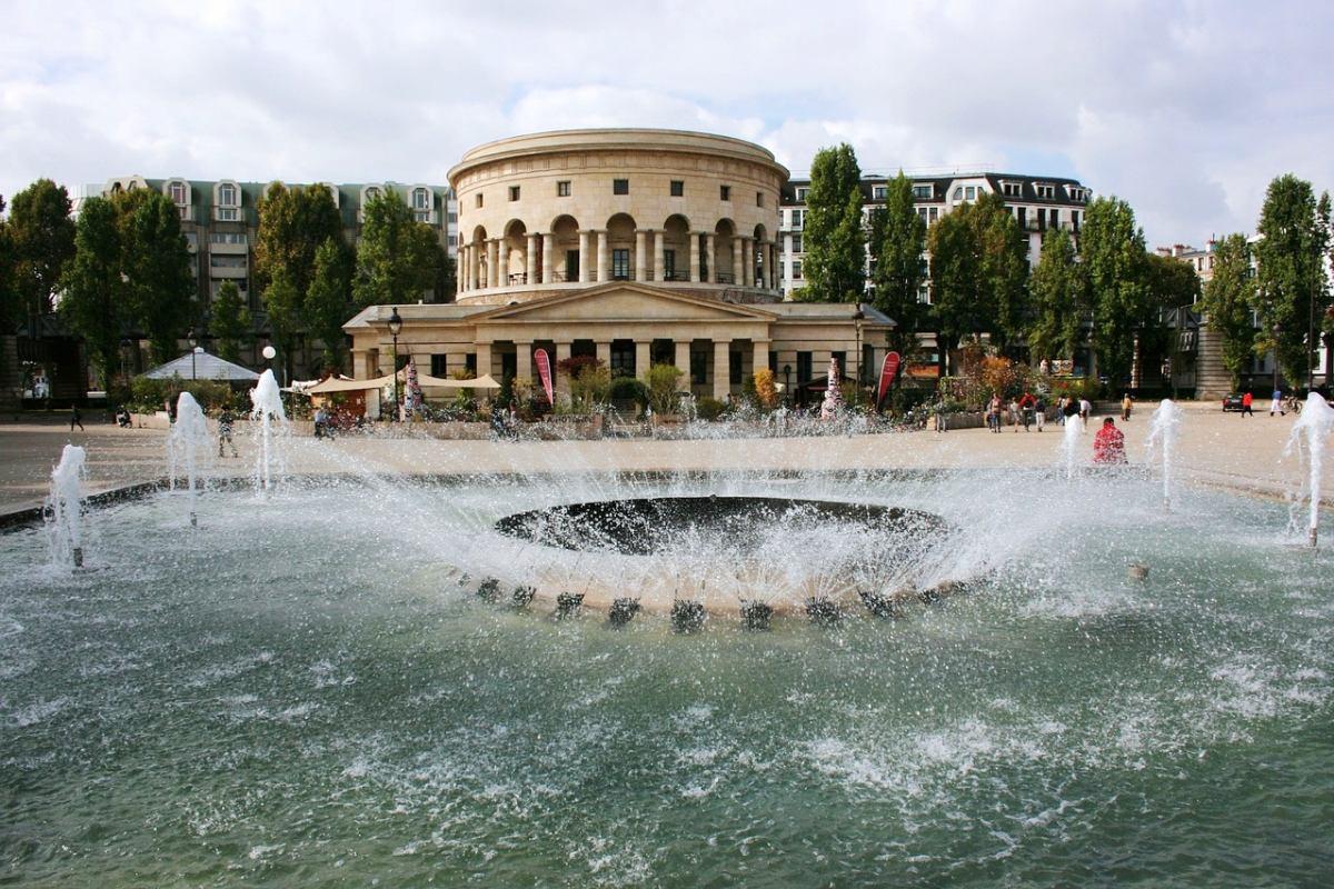 stalingrad is one of the unsafe areas of paris