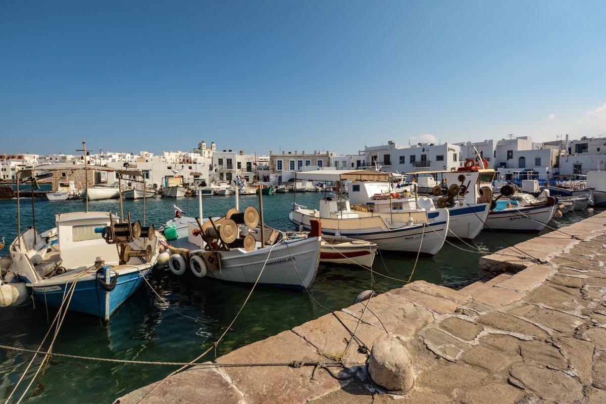 paros buses and boats