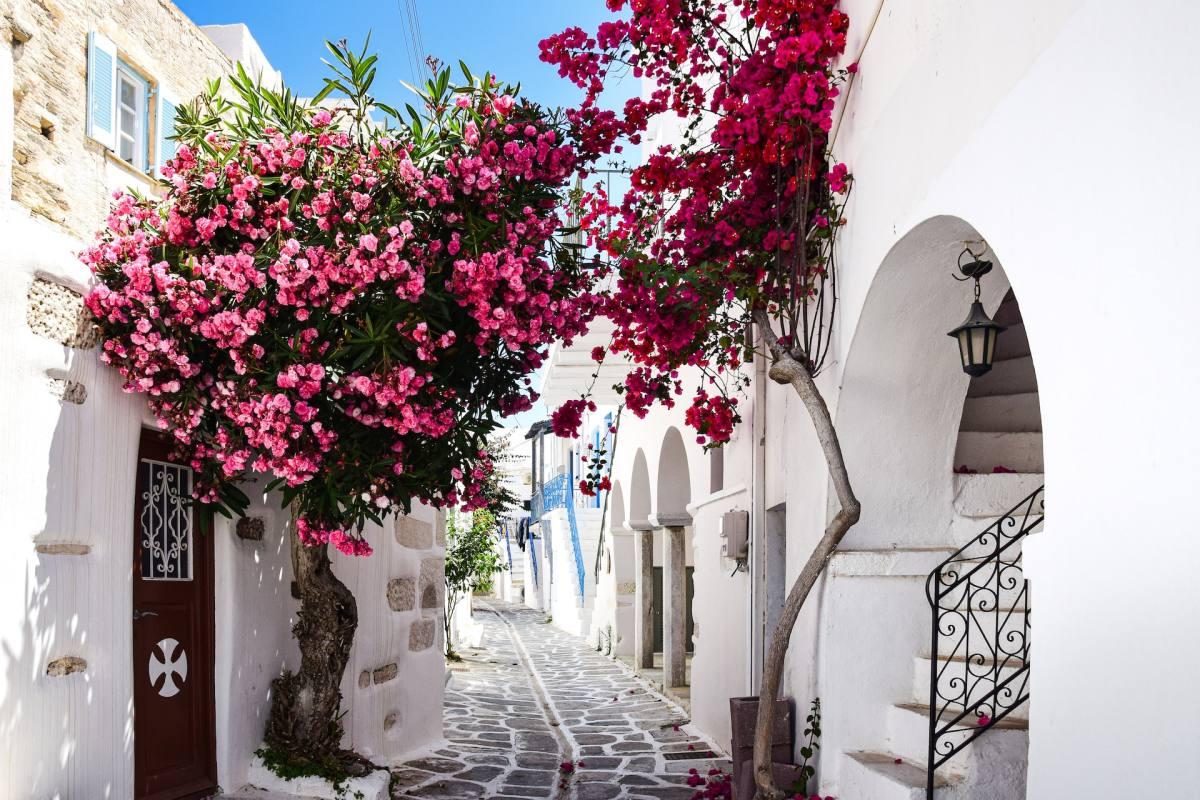 paros picturesque streets