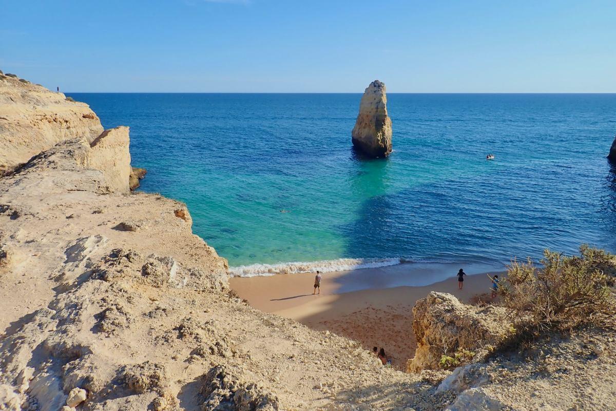 praia do carvalho on the seven hanging valleys trail route