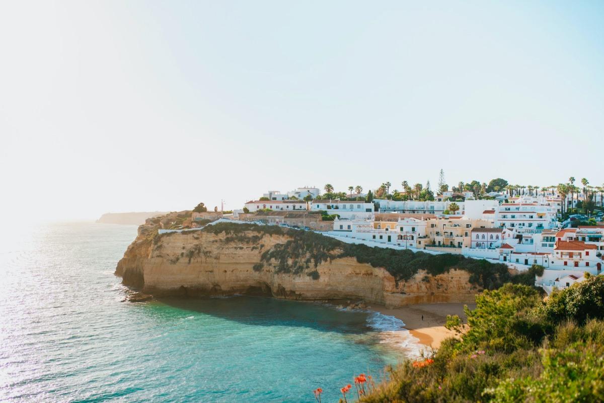 seven hanging valleys trail from carvoeiro