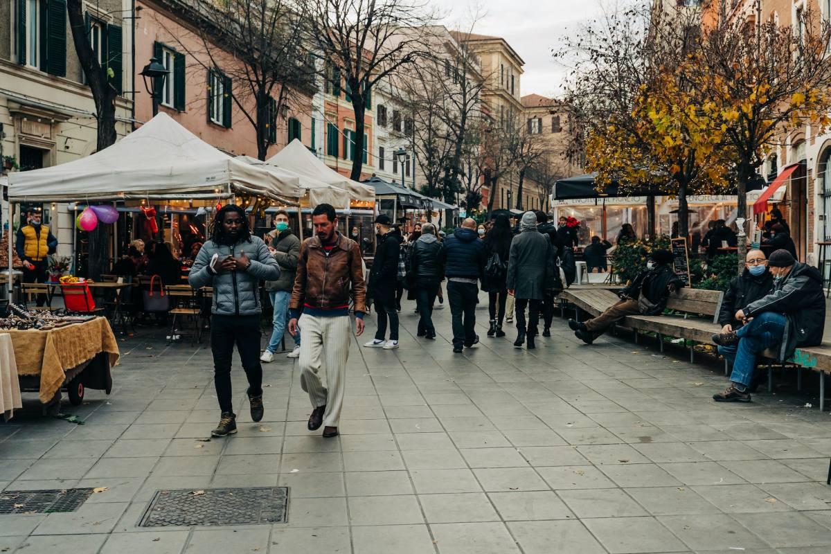 shopping in the winter months in rome