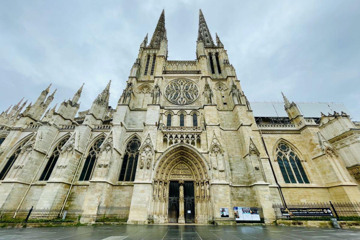 bordeaux cathedral facade