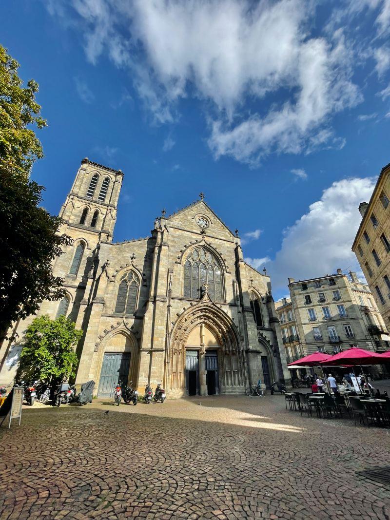 eglise saint pierre in bordeaux old town