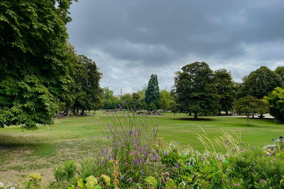 jardin public in downtown bordeaux