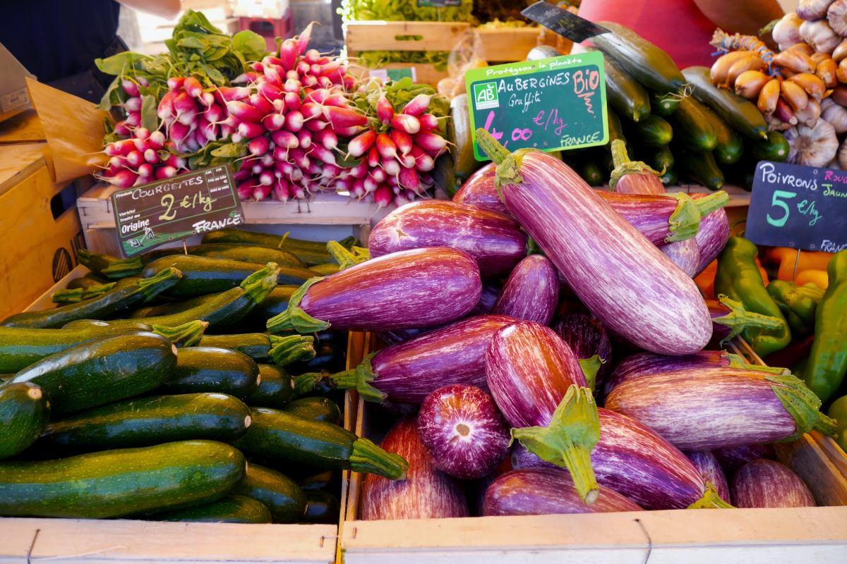 marché des capucins is one of the best things to see in bordeaux in one day