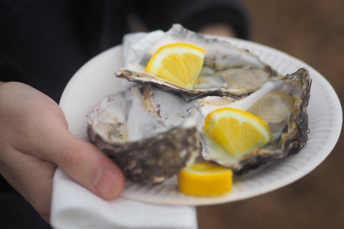 marché des capucins oysters