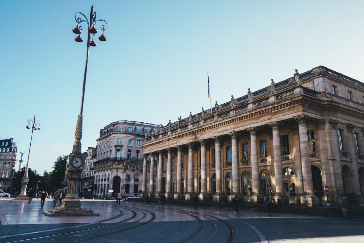 place de la comedie in bordeaux in the winter