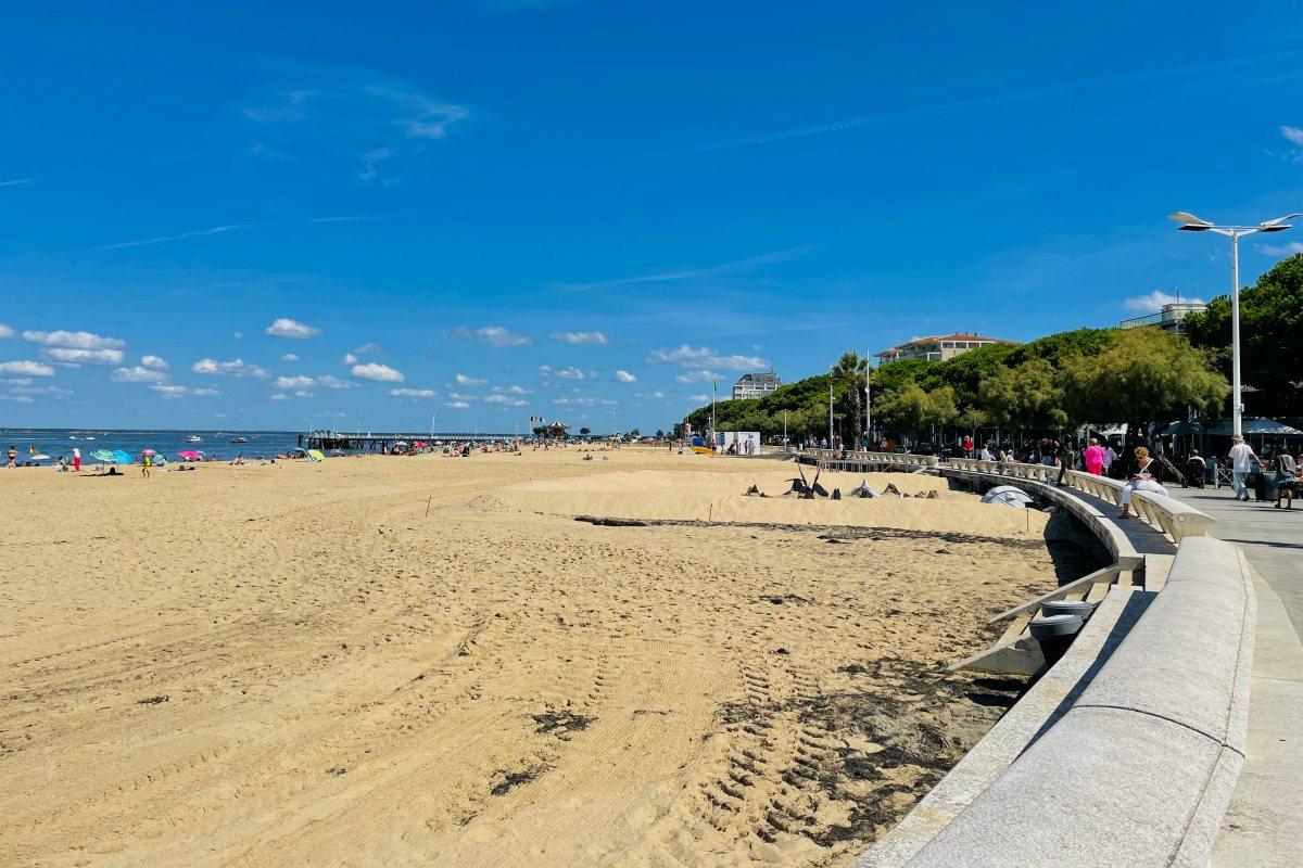 enjoying the beach is a must when visiting arcachon from bordeaux