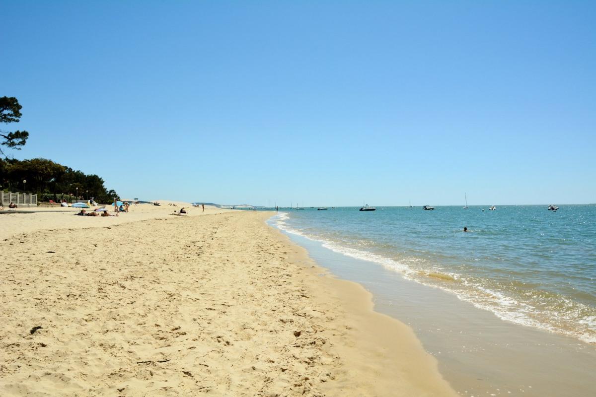 plage du moulleau is a best beach arcachon has to offer