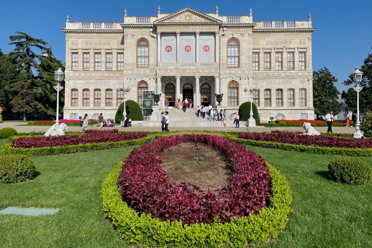 dolmabahce palace is among the top places of this istanbul two day itinerary