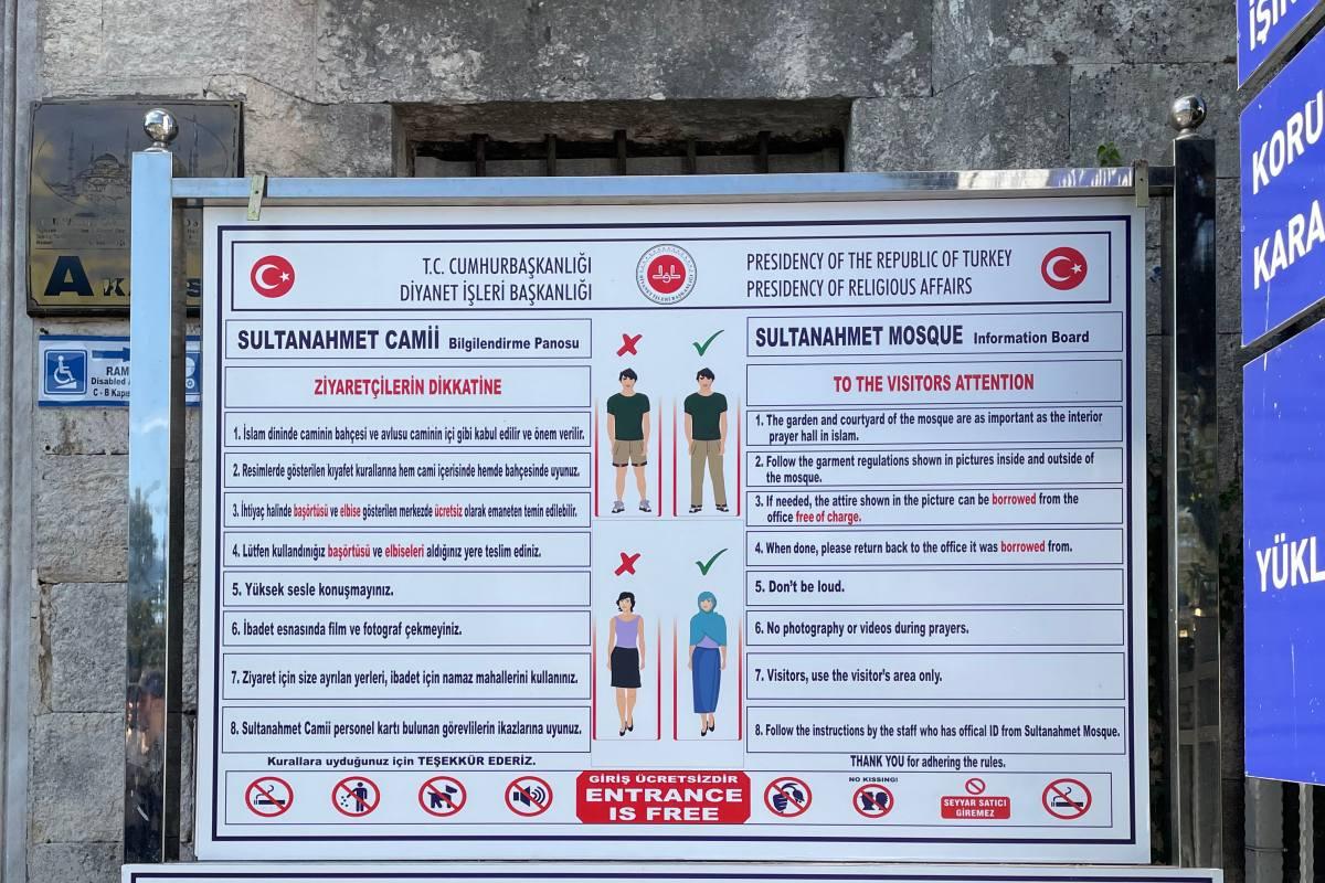 dress code to enter mosques in istanbul