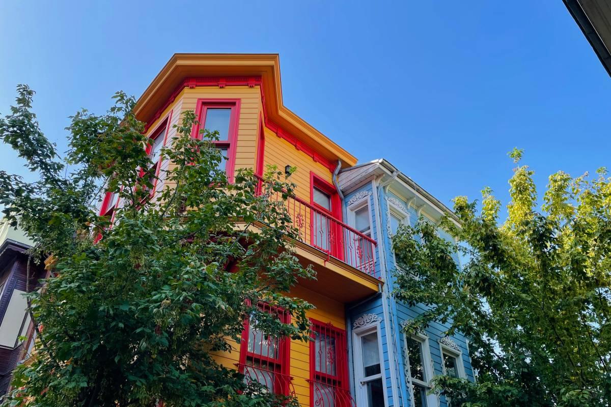 kuzguncuk iconic houses