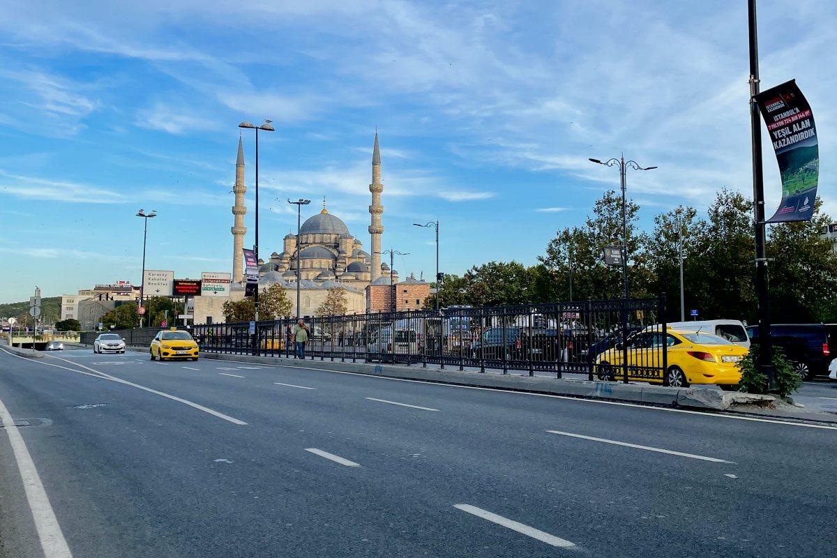 Is Istanbul Worth Visiting in 2025? The Pros & Cons