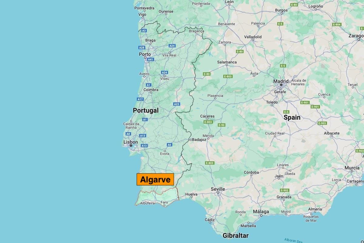 algarve on the map