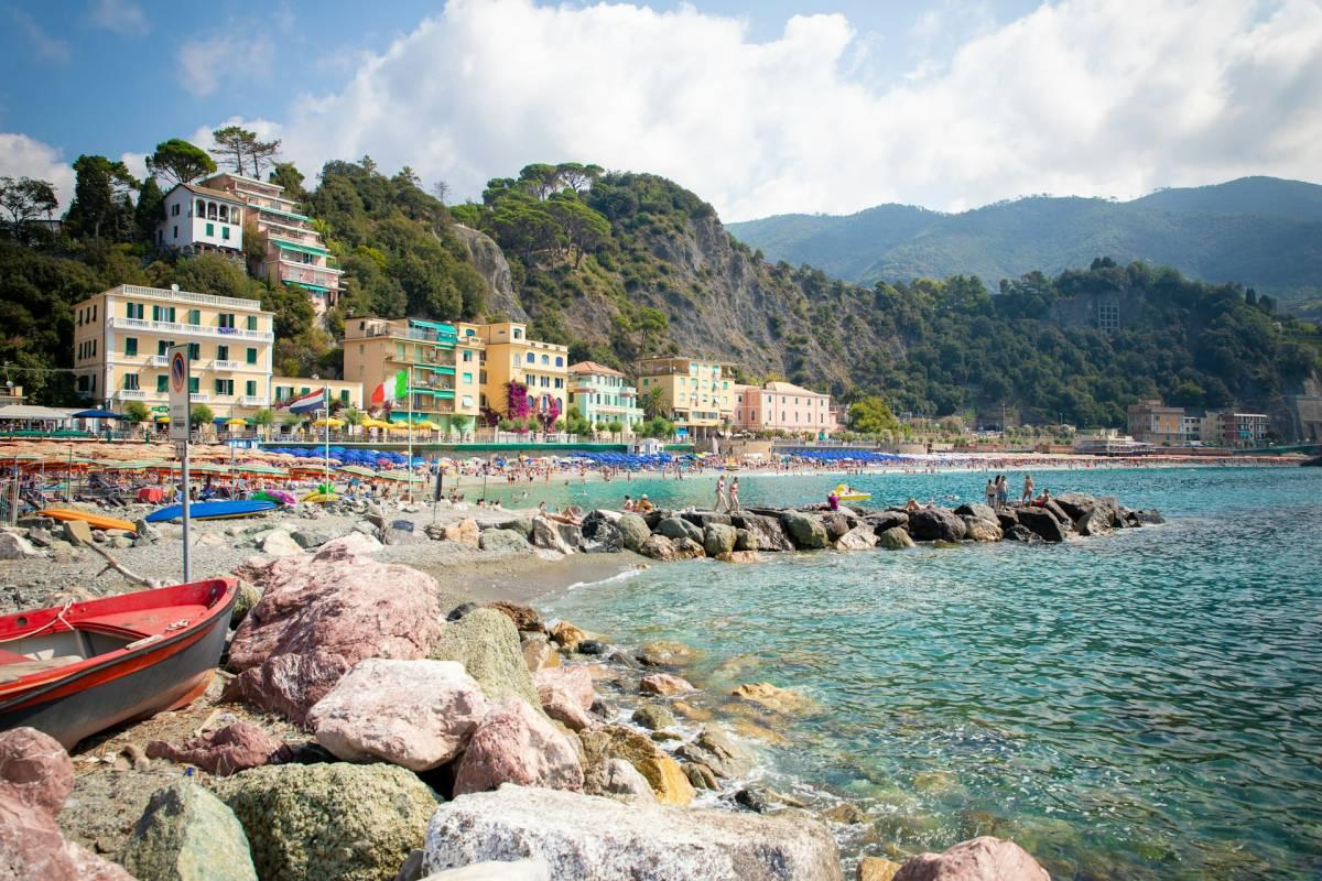 most beautiful beaches in cinque terre