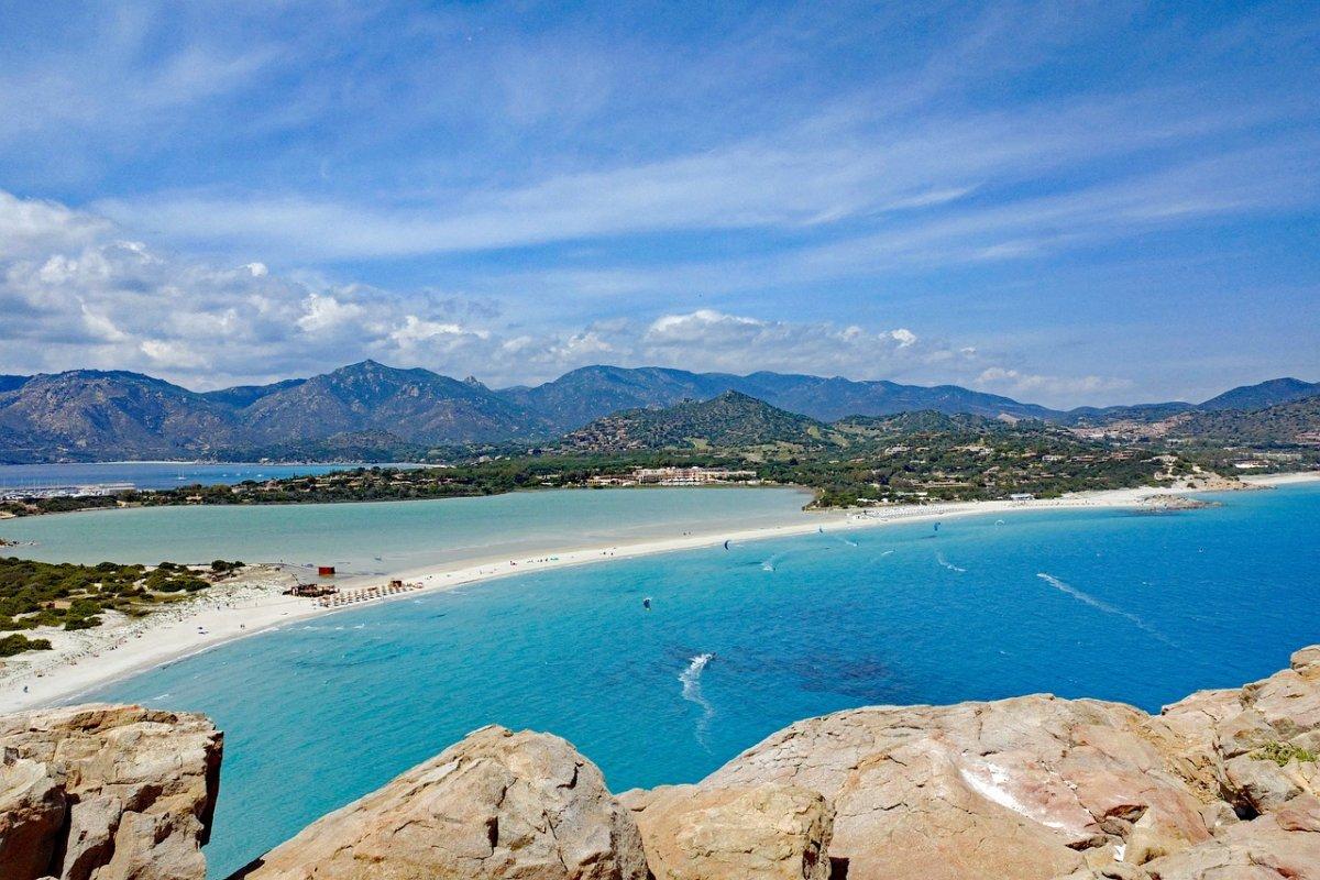 villasimius in the best area to stay in sardinia for families