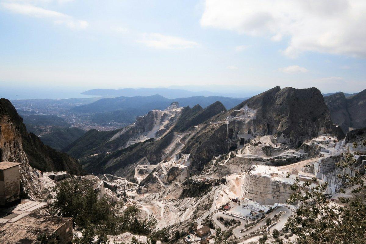 visit carrare from cinque terre