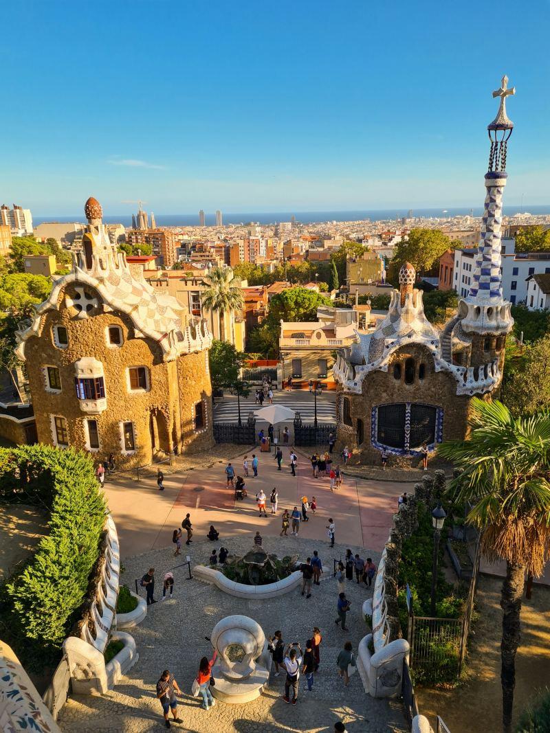 barcelona parc guell in winter